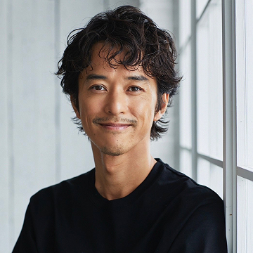 小橋 賢児の写真